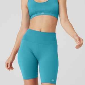 Alo yoga blue splash seamless ribbed bra & high waisted ribbed bike shorts